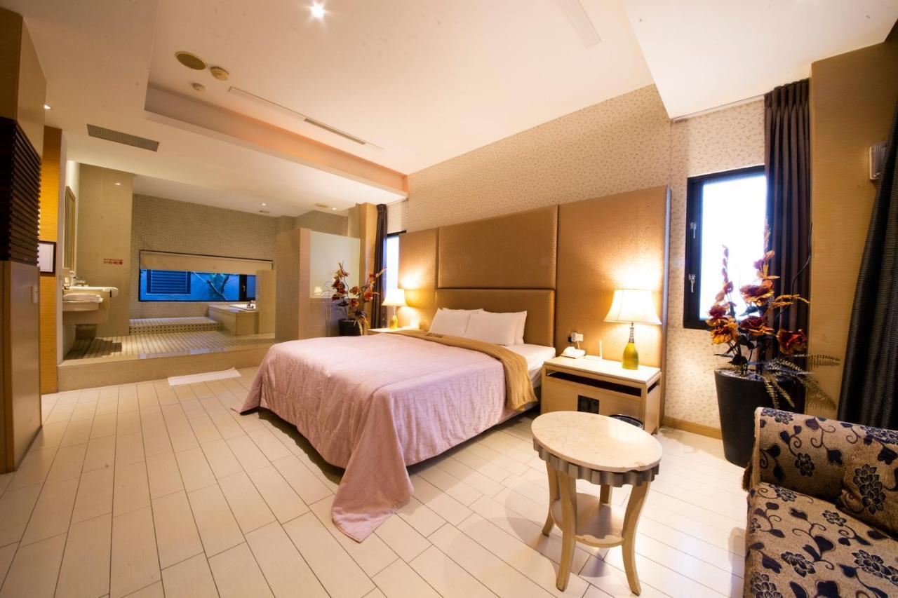 Li-Gin Motel Chiayi City Exteriör bild