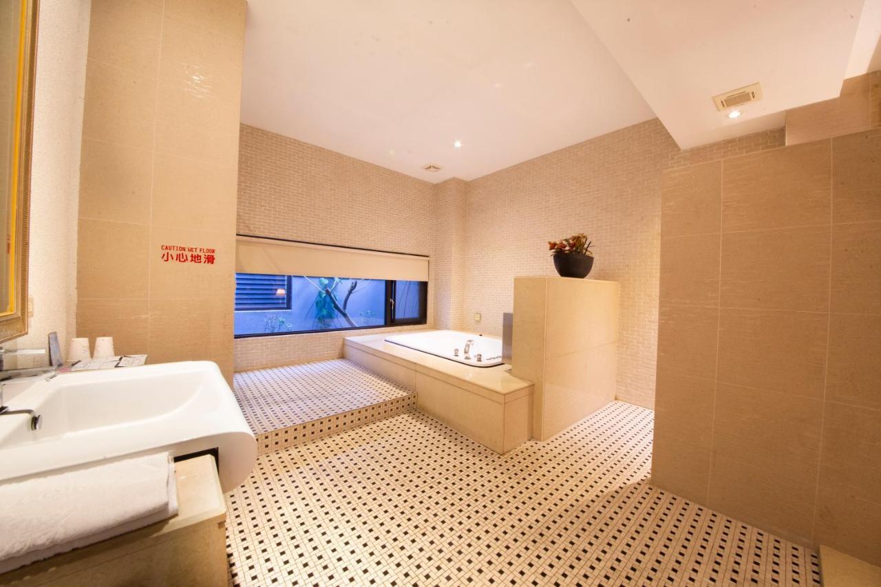 Li-Gin Motel Chiayi City Exteriör bild